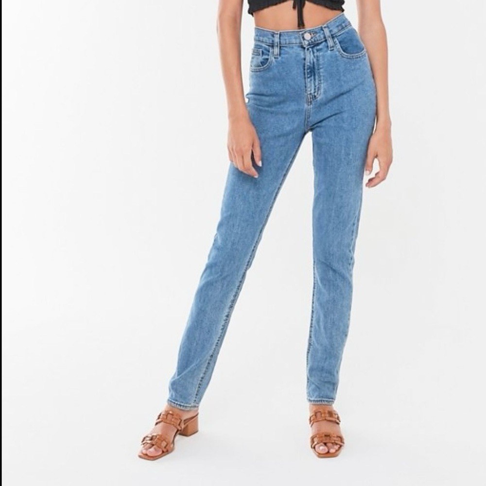 BDG Girlfriend High Waisted Jeans!